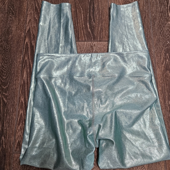 Heroine Sport Marvel Mint Green Leggings - Picture 5 of 6